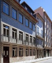 APARTHOTEL OPORTO BATALHA – FREE PARKING & BREAKFAST