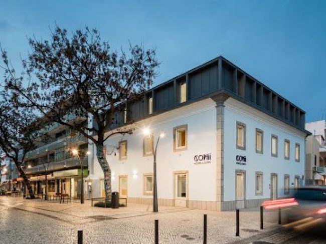 CONII HOSTEL & SUITES